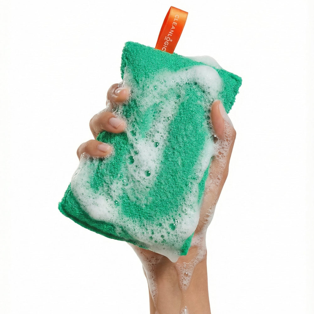 green songe holdby hand model